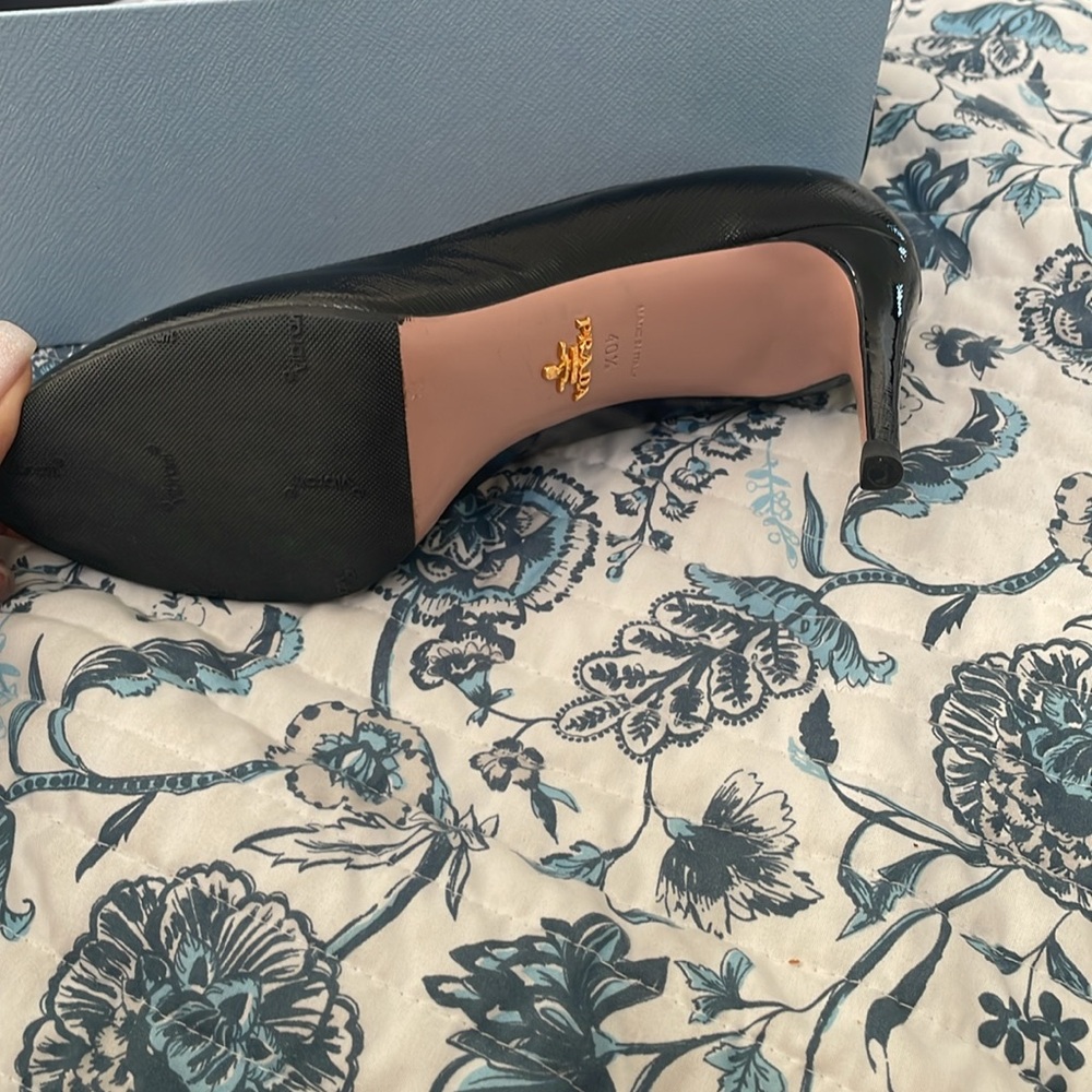 Prada Black Leather Almond-Toe High Heels - Picture 2 of 7